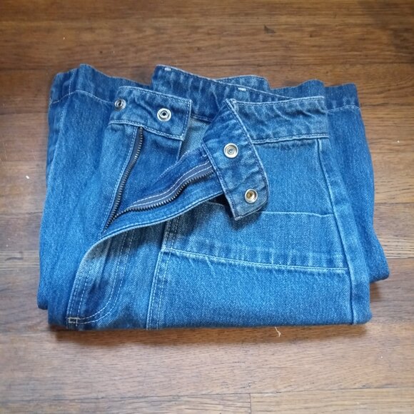 GAP A line denim skirt in medium wash (6/28) - Picture 10 of 13